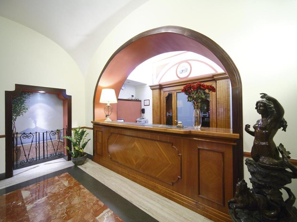 Hotel La Pace Napoli Bagian luar foto