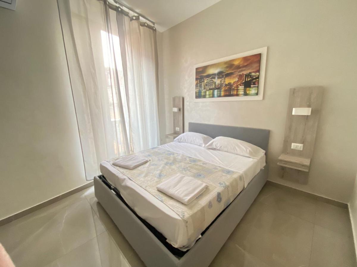 Hotel La Pace Napoli Bagian luar foto