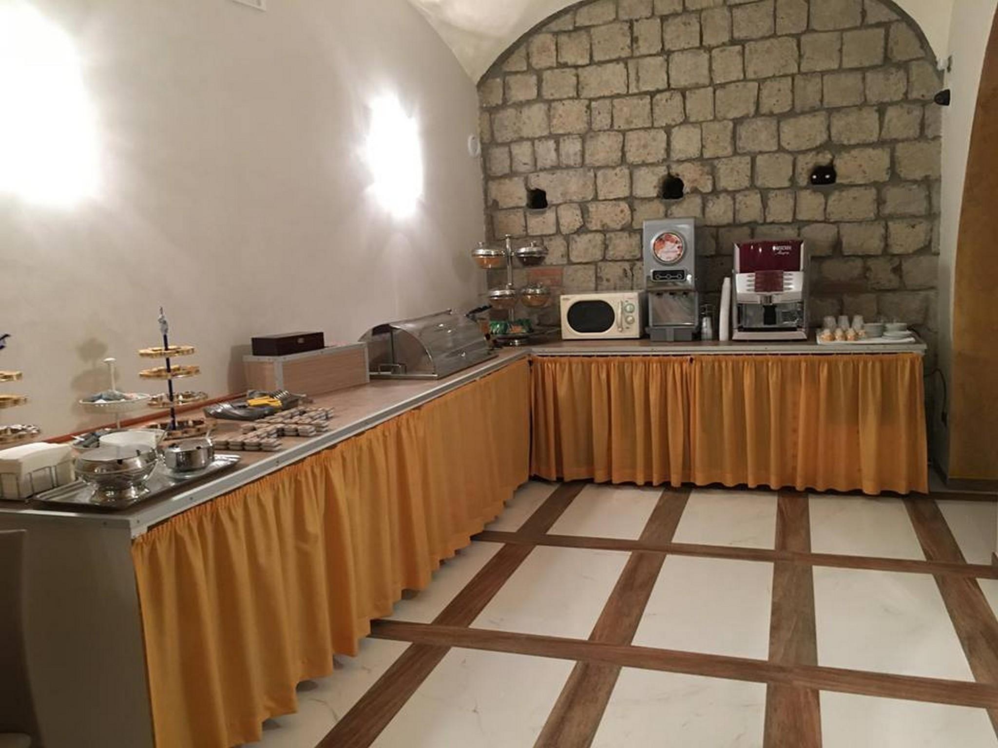 Hotel La Pace Napoli Bagian luar foto