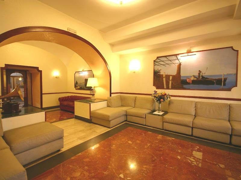 Hotel La Pace Napoli Bagian luar foto